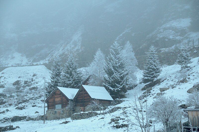 File:Meiental im Schnee.jpg