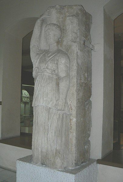 File:Pleven-history-museum-Ulpia-Oescus-caryatid.JPG