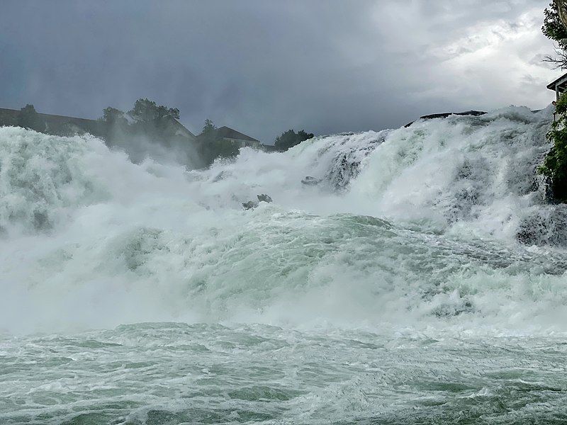 File:Rhine Falls, close-up.jpg