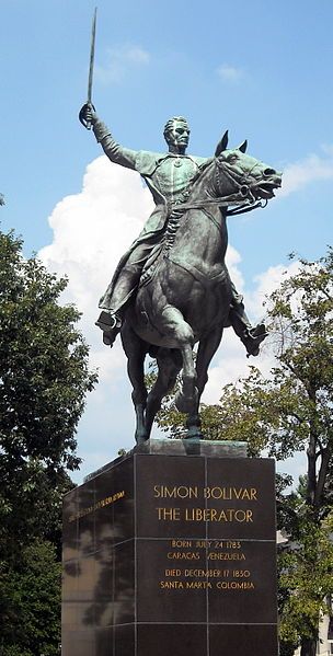 File:Simón Bolívar statue.JPG