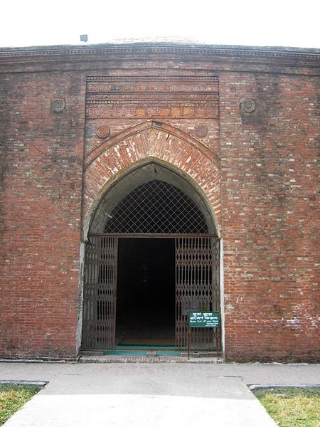 File:Sixty Dome Mosque-09.jpg