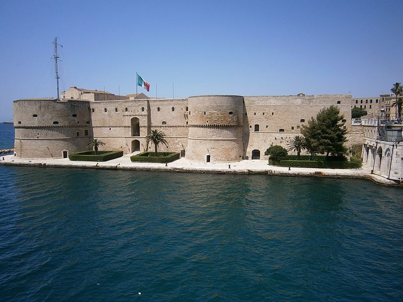 File:TARANTO-ITALIA (11211117263).jpg