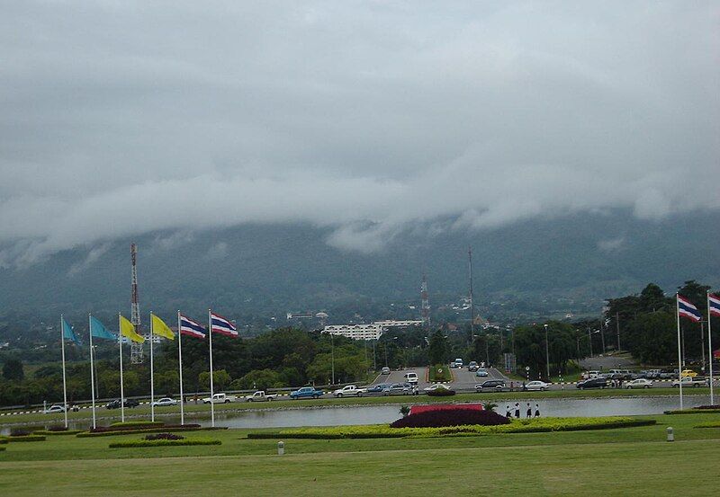 File:View Maefahluang univ.jpg