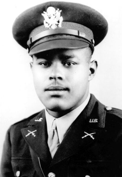 File:1stLtCharlesLThomas.jpg