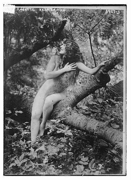 File:Annette Kellerman LCCN2014702264.jpg