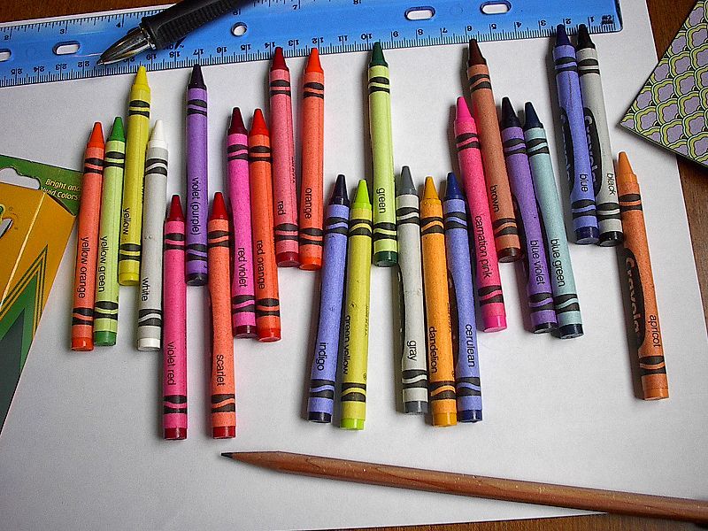 File:Crayola 24pack 2005.jpg