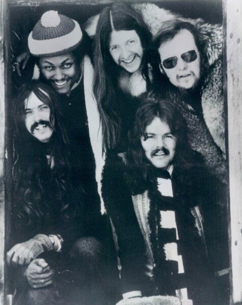 File:Doobie Brothers 1974.JPG