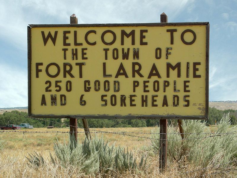 File:Fort-Laramie-Sign.jpg