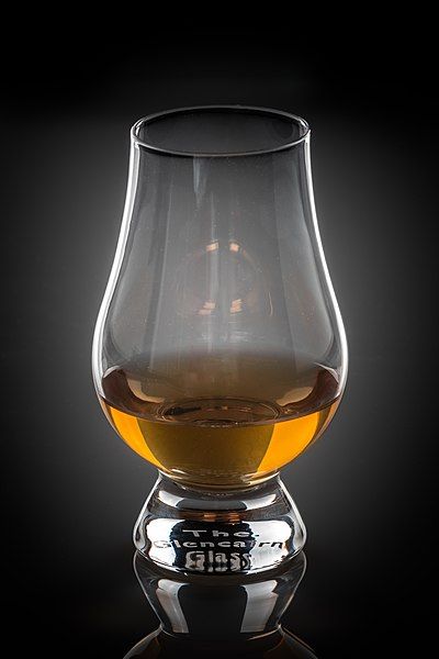 File:Glencairn Glass-pjt.jpg