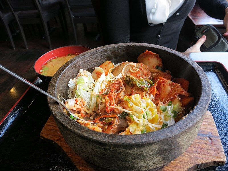 File:Kimchi Sukiyaki (8658148601).jpg