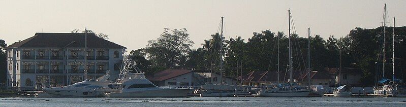 File:Kochi Marina Jetty.jpg