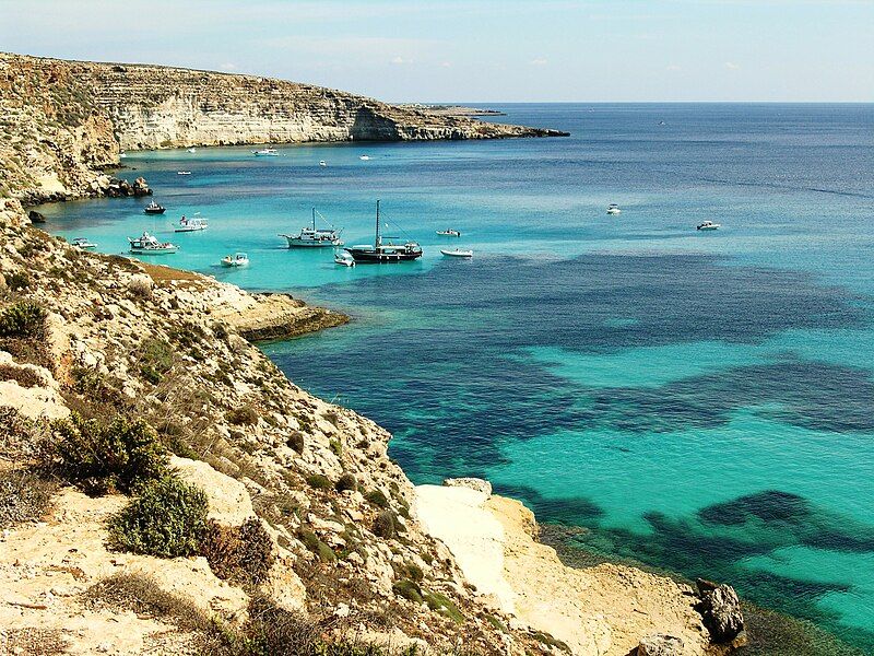 File:Lampedusa 2.JPG