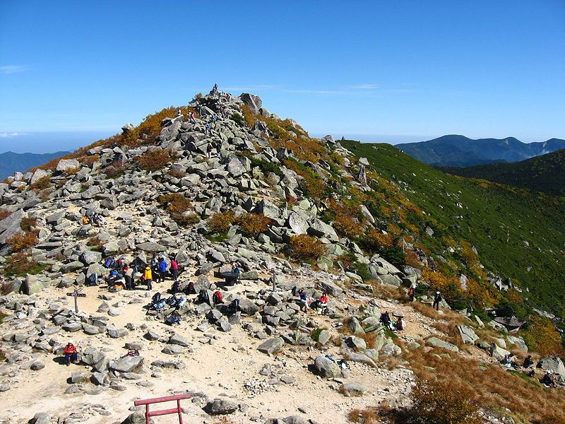 File:Mt.Kinpu-top.jpg