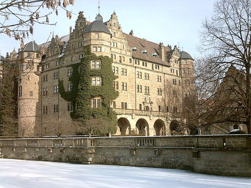 File:Neuensteinschloss.jpg