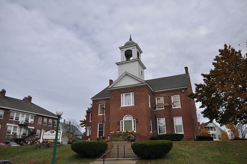 File:NewportNH OldCourthouse.jpg