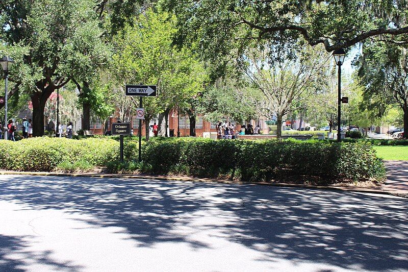 File:Orleans Square, Savannah.jpg