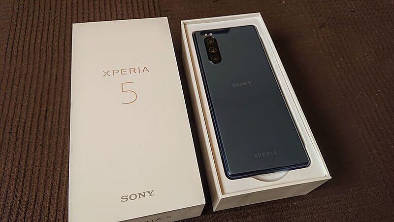 File:Sony Xperia 5.jpg