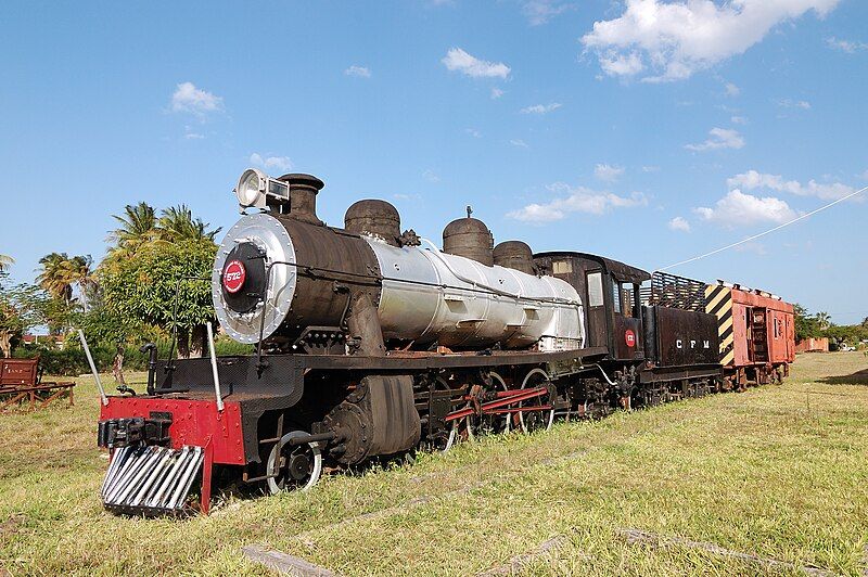 File:Steam locomotive Inhambane.jpg