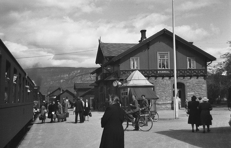 File:Stjørdal stasjon 1940s.jpg