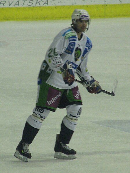 File:Travis Brigley 291109.jpg