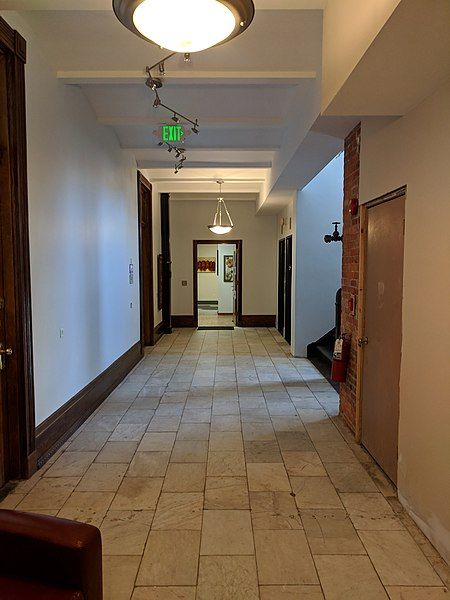 File:WilderBuildingRochesterHallwayFloor10.jpg