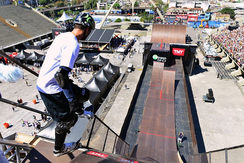 File:Bob Burnquist (7868976252).jpg