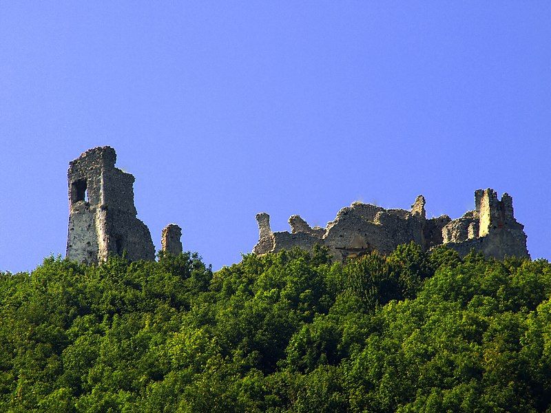 File:Brekov-ruines.jpg