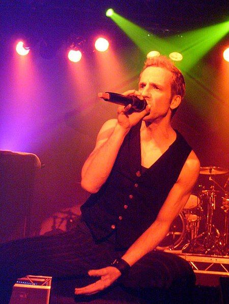 File:Gary Cherone-Extreme-2.jpg