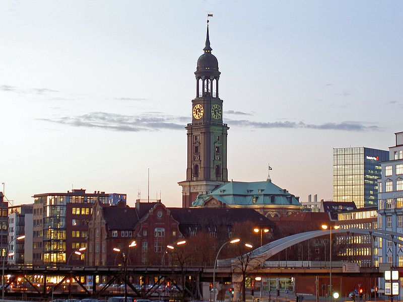 File:Hamburg-Michaeliskirche-Hafen.jpg