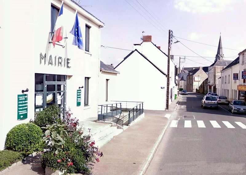 File:La-Chapelle-des-marais.jpg