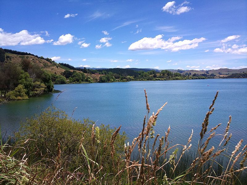 File:Lake Tutira.jpg