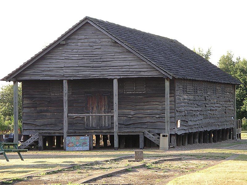 File:Lunt shed baginton.JPG