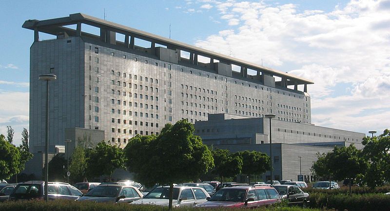 File:Muenchen Klinikum Grosshadern.jpg