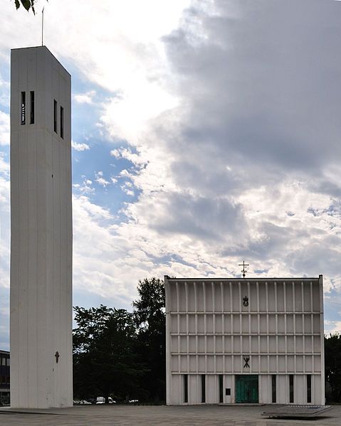 File:Steinkjer Kirke.jpg