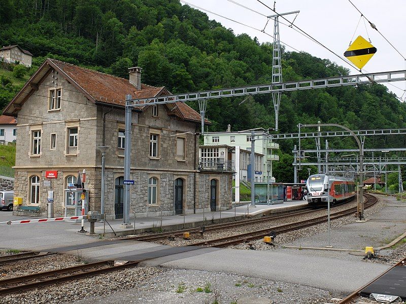 File:Bahnhof Mühlehorn.jpg