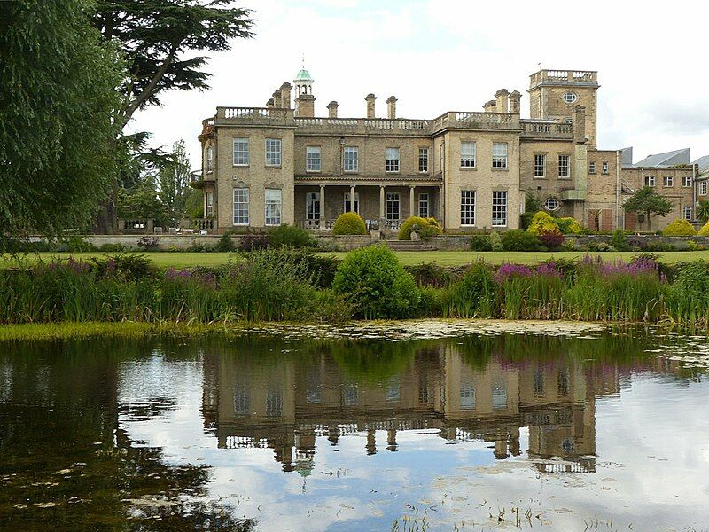 File:Brackenhurst Hall.jpg