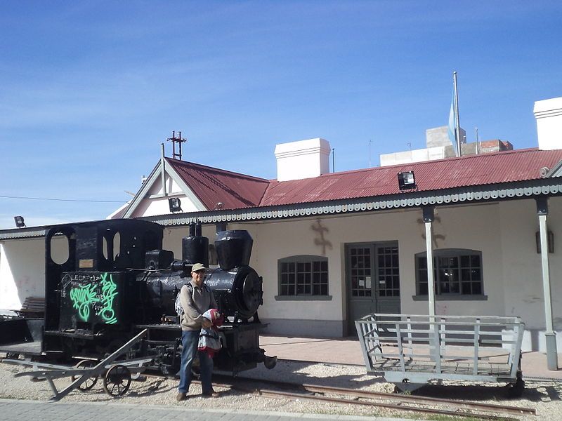 File:Estacion Trelew.JPG