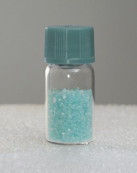 File:Ferrous sulfate.jpg