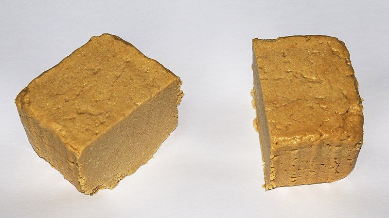 File:Halva 12-2015.jpg