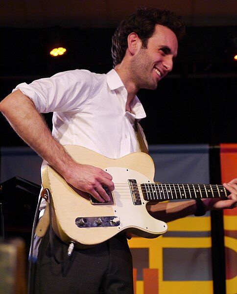 File:Julian Lage.jpg