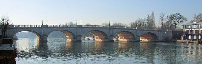 File:Kingston Bridge, London.jpg