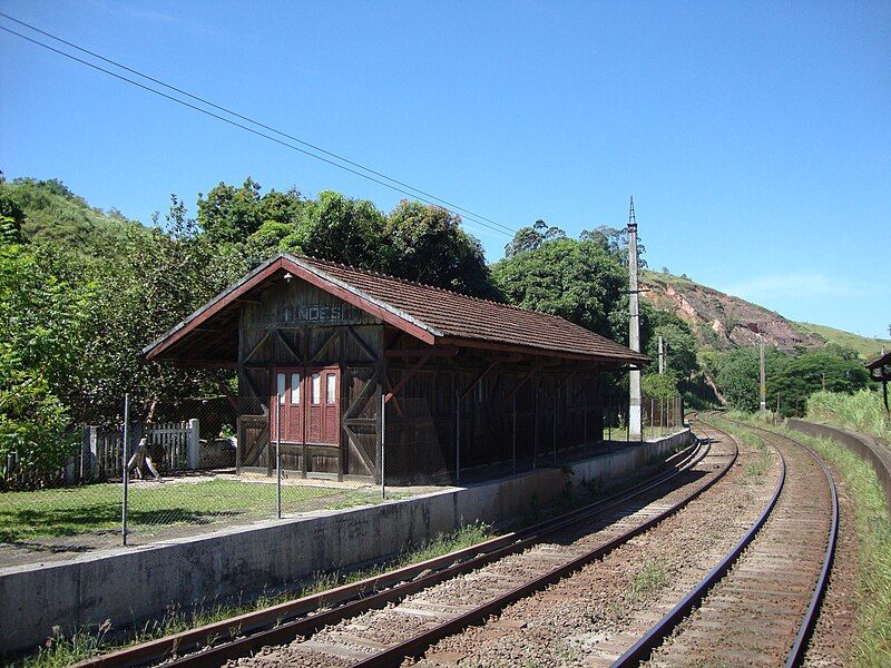 File:Mendesrailway.JPG