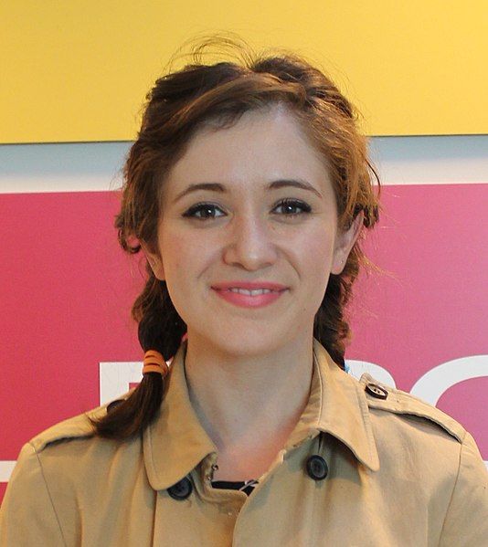 File:Noël Wells (cropped).jpg