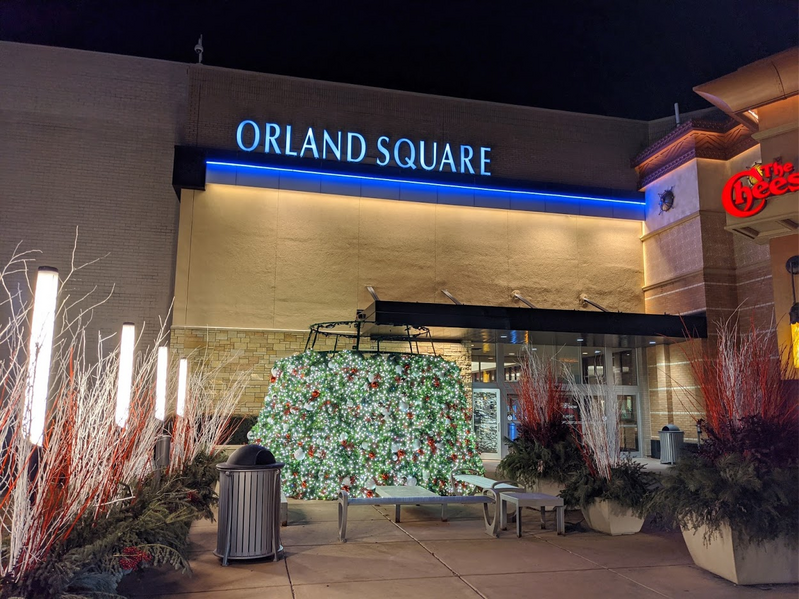 File:OrlandSquareMallOutside January2020.png