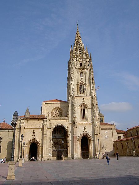 File:Oviedo-Catedral.JPG