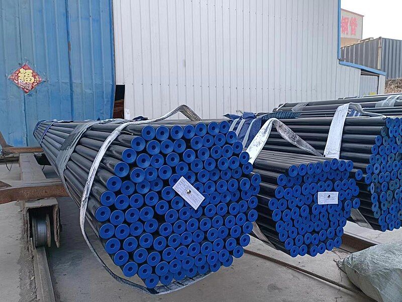 File:Seamless Steel Pipes.jpg