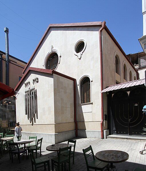 File:Tbilisi-84-Synagoge-2019-gje.jpg