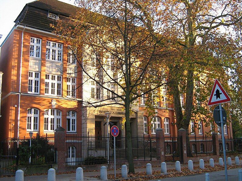 File:Thalmud-Thora-Schule.jpg