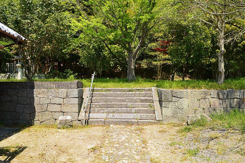 File:Tsuho-ji (Habikino), keidai.jpg