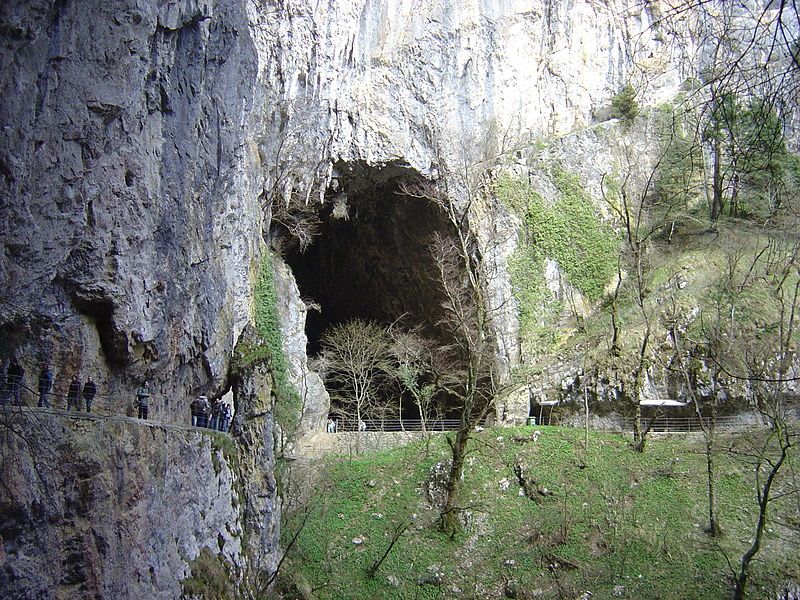 File:Škocjanske jame entrance.JPG